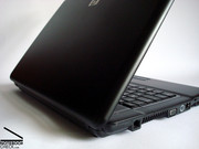 The case is identical to the case of the HP Compaq 6730s, the Intel based version of this laptop.