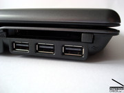 Concentrated positioning of connections with a lack of space. 3xUSB under the ExpressCard/54 Slot.