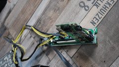 The board of the ViDock is not fixed and must be pressed into the case carefully.
