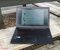 In review: Asus G501JW. Test model provided by Notebooksbilliger.de
