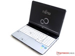 mobile 15.6-inch-laptop with WLAN and UMTS from Fujitsu