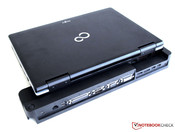 Docking station with docked Fujitsu Lifebook S751