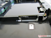 The SIM card for the UMTS module is inserted here.