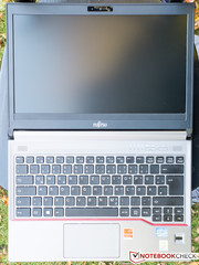 Fujitsu Lifebook E734 (E7340MXEA1DE) Notebook Review Update 