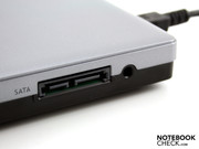 Clever: The DVD drive is connected "internally" via eSATA and not via USB.