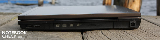 Right: 2 x USB 2.0, DVD-burner, Lightscribe, AC