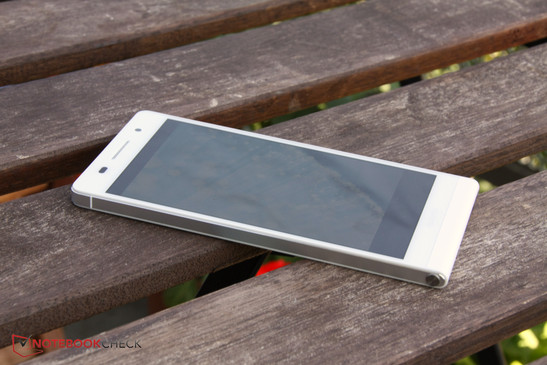 In review: Huawei Ascend P6. Review sample courtesy of Huawei.