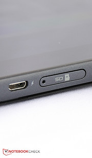Not ideal: a tool is needed to open the SD cover. Practical: the tablet can be charged via the USB cable.