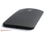 The casing's back is classy and rubber-coated.