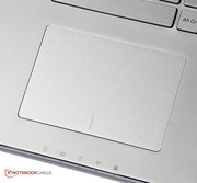The touchpad leaves a better quality impression.