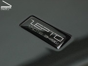 Zepto Znote 3415W: The logo on the lid hints on being designed for multimedia. It is precisely finished.