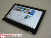Handling a 13.3-inch, 1.5+ kg tablet can be difficult at first