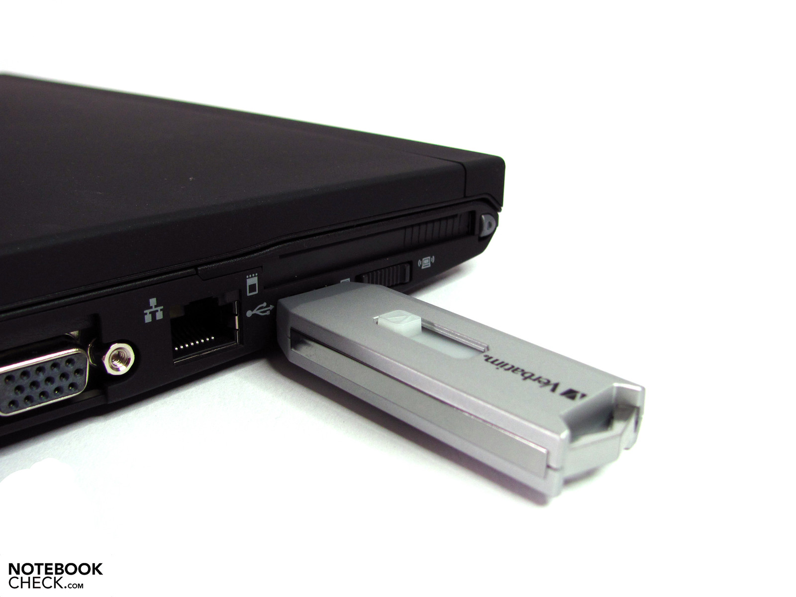 Review Verbatim Executive USB Stick 32 GB - NotebookCheck.net Reviews