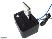 Designed for desktop use, 3.5" drives as well as 2.5" drives can be docked