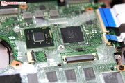 The Intel Atom N2600 dual-core CPU is passively cooled.