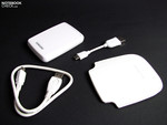 Belong to the scope of delivery: bag and two USB 2.0 cables