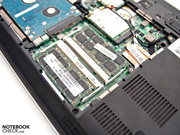 a 4 GByte DDR2 RAM from Hyundai Electronics can be found.