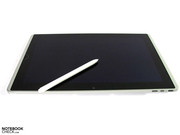 The Asus Slate also bids the option of inputting via stylus, besides the fingers.