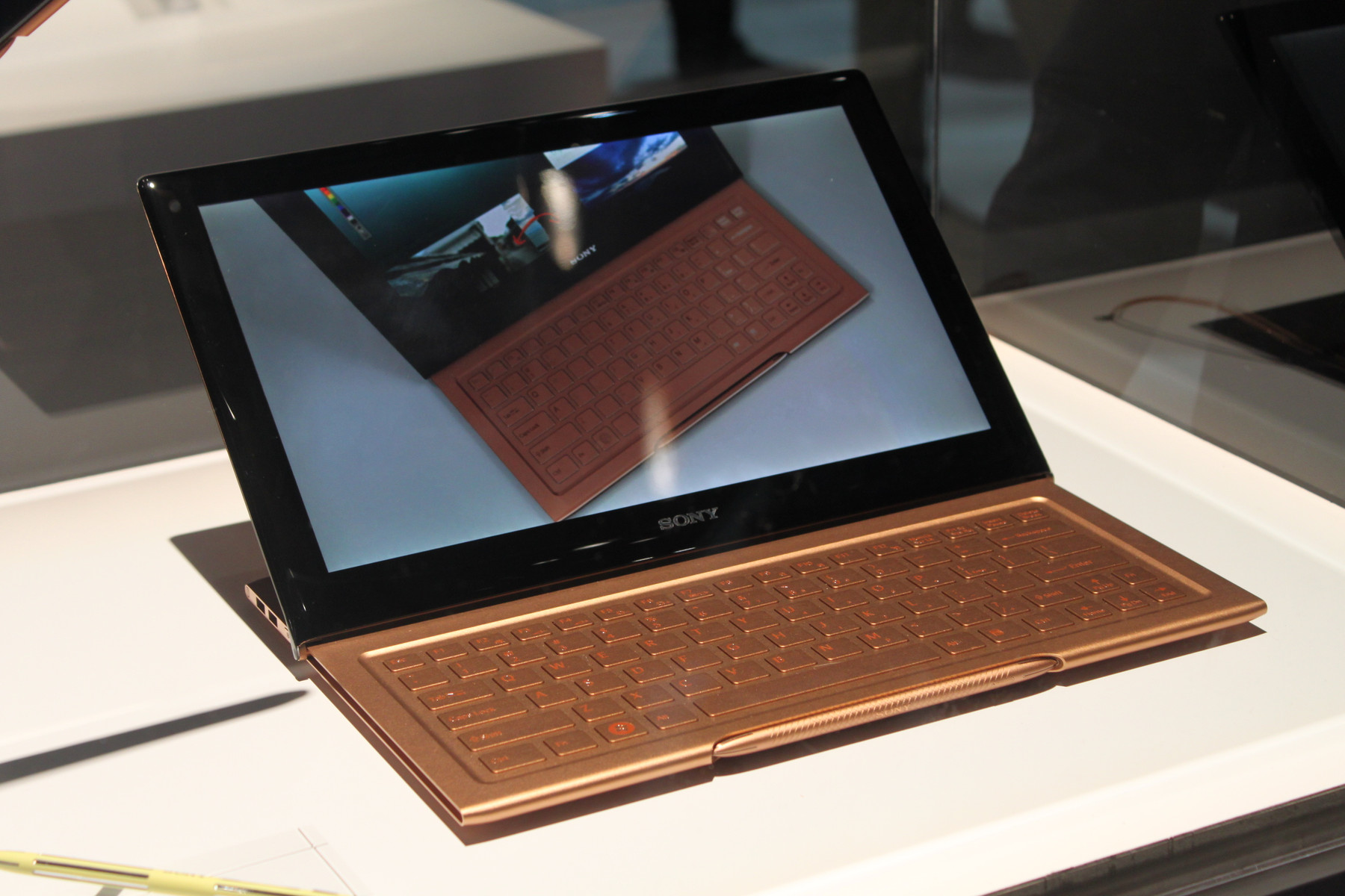 Sony shows off Hybrid, Slate notebook prototypes News