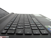 The keyboard is sturdy, has large keys and offers a stroke distance optimal for typists.