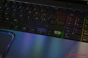 ... combined with the ice blue metal parts we can see nice colors.