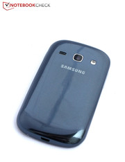 and one on the back with 5 megapixels.