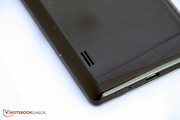 The rear panel is extremely prone to fingerprints and dirt.