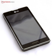 ...these features would have been crucial if the Google Nexus 4 with its great cost-benefit ratio was to be kept at bay.