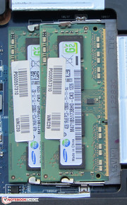 The Satellite sports two working memory banks.