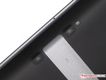 3D effects are achieved by two 5 megapixel cameras that are mounted on the tablet's flipside