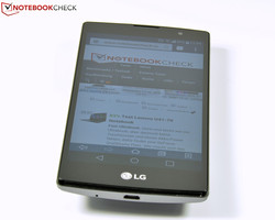 In review: LG G4c. Test model courtesy of Cyberport.de