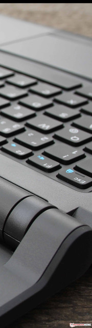 Latitude 3340: Keys with a concave surface, and useful feedback.