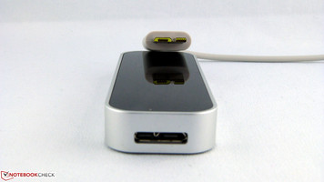 The port looks like USB 3.0, but is actually just USB 2.0.