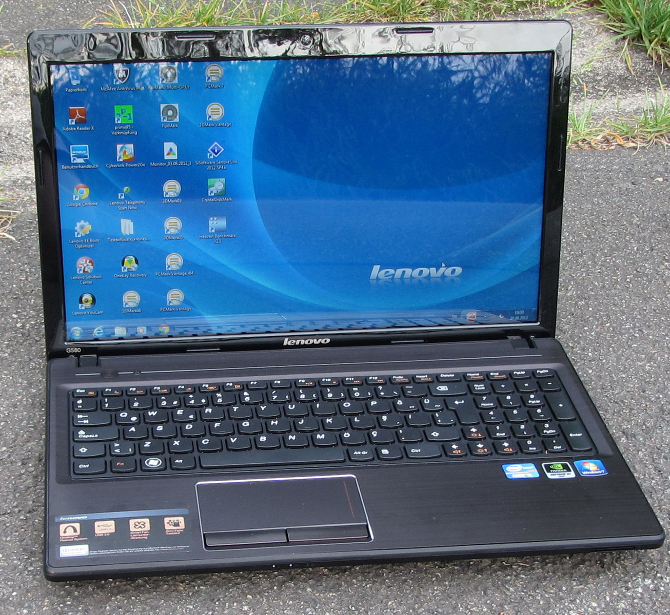 Review Lenovo IdeaPad G580 Notebook - NotebookCheck.net Reviews