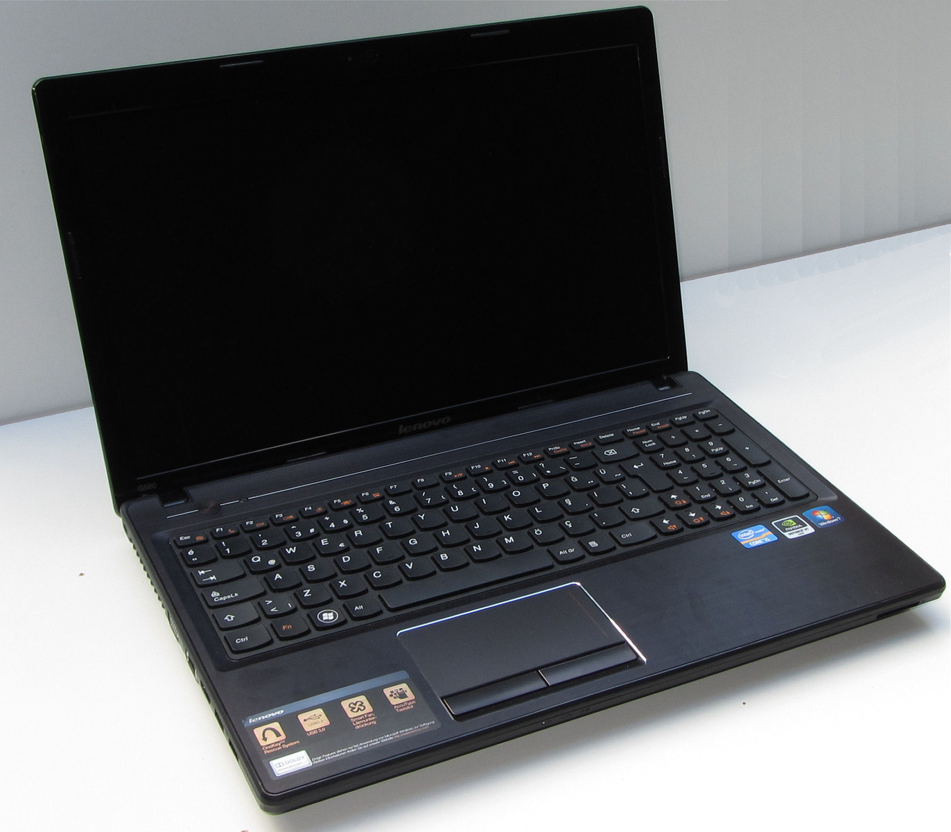 Review Lenovo IdeaPad G580 Notebook - NotebookCheck.net Reviews