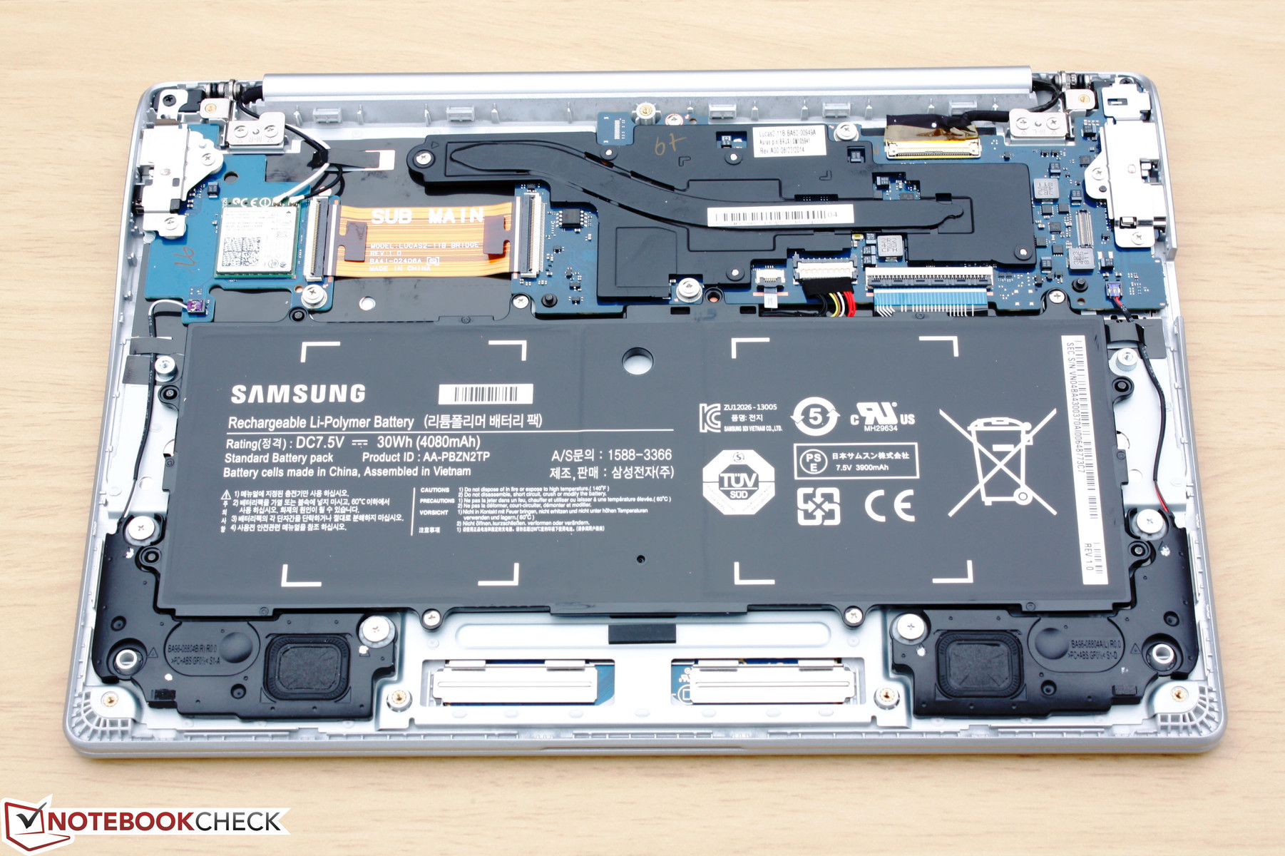 Samsung Chromebook 2 XE503C12-K01US Black 12 Volt Octa Core Notebook Laptop
