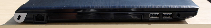 Left: Kensington Lock, Gigabit RJ-45, Removable optical drive, 2x USB 2.0, 3.5 mm audio