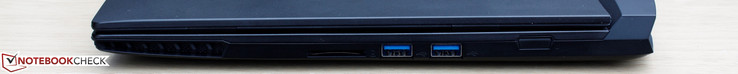 Right: SD reader, 2x USB 3.0, Power button