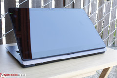 Vaio Z Flip VJZ13BA11L Convertible Review - NotebookCheck.net Reviews