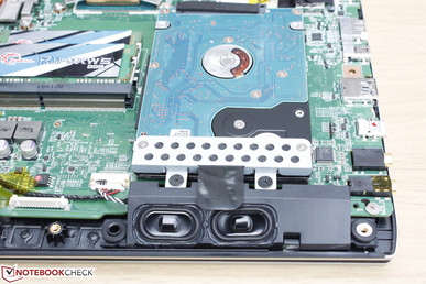 Dual speakers for each front corner Dual speakers for each front corner
