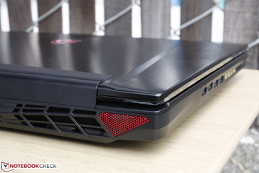 The rear ventilation grilles are thin and can be easily bent when applying pressure