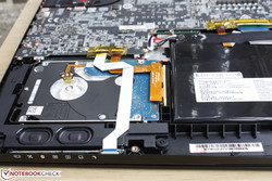 Easy access to the 2.5-inch SATA III bay