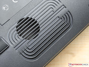 2 speakers beneath the wrist rest 2 speakers beneath the wrist rest