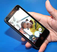 Mozilla Flame Firefox OS smartphone for developers