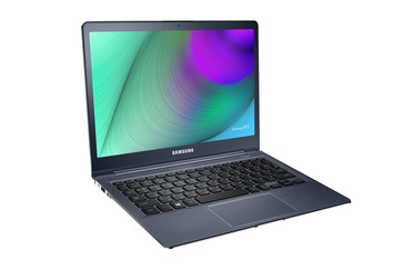 Samsung ATIV Book 9 side