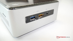 NUC6i5SYH front ports