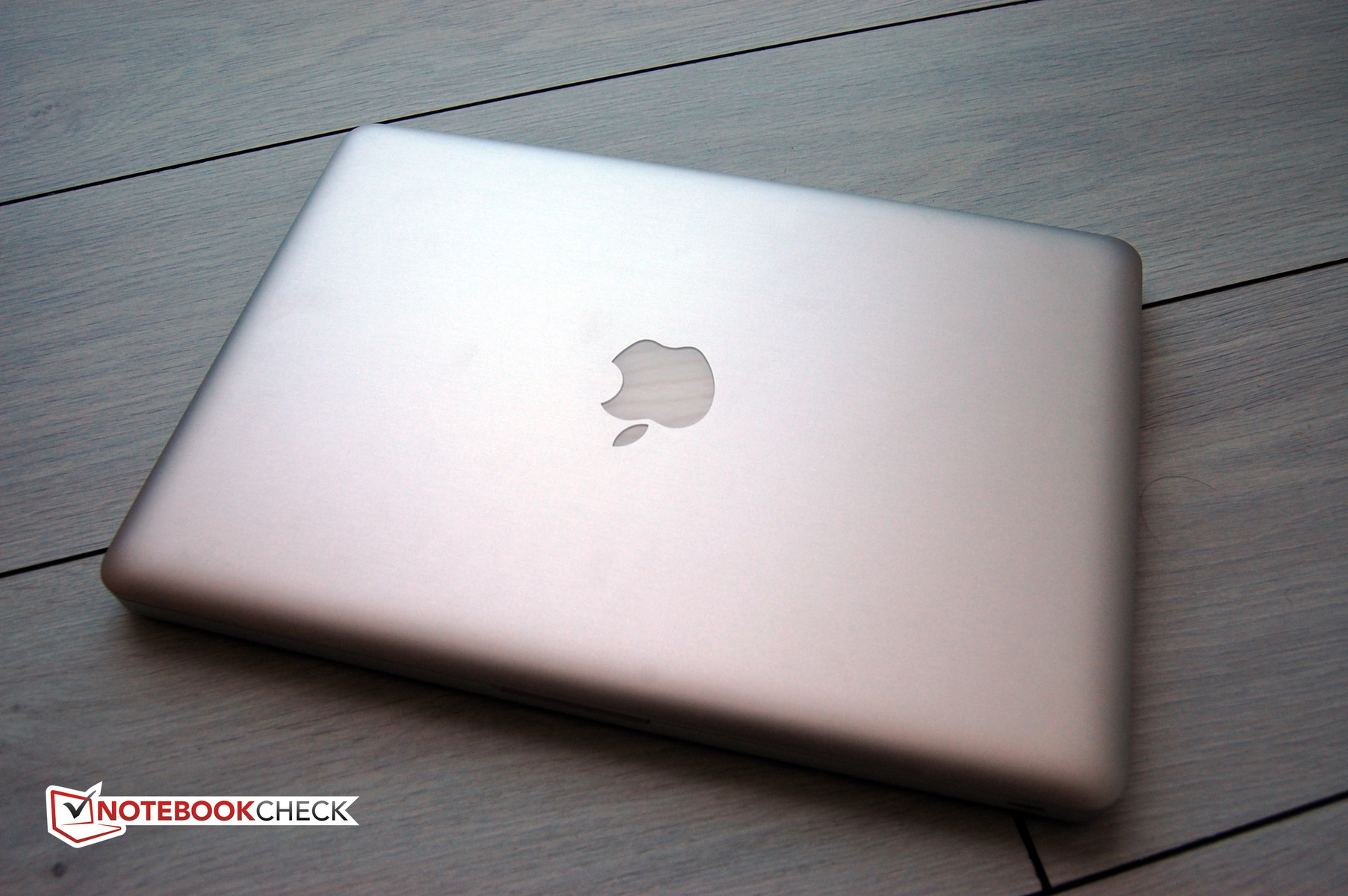 Review Apple MacBook Pro  2.5 GHz Mid  Notebook