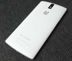 OnePlus One premium handset with CyanogenMod