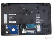 A cover allows access to hard disk, RAM, UMTS and wifi