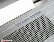 The sound generated by the Harman/Kardon speakers is disappointing.